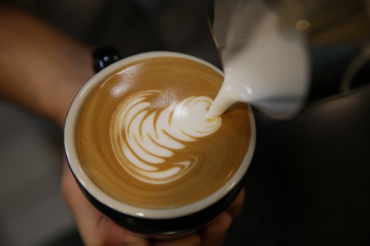 カイ・コーヒーの新店舗がアロヒラニ・リゾートにオープン
