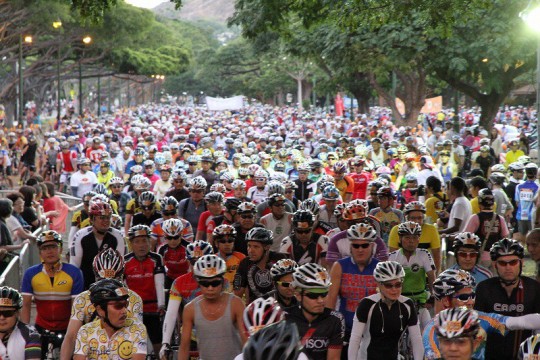2000人のサイクリストが集結！ホノルル・センチュリーライド開催！