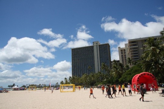 ハワイでビーチサッカー大会が新登場！