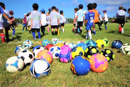 ハワイでサッカー・スキルアップ・キャンプ　英語で個人技を磨こう！