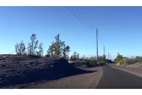 溶岩で通行止めの道が再オープン