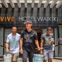 バイブホテルワイキキxPow!Wow!Hawaiiがコラボ！ホテル内に新しいウォールペイントが登場！