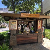 KCCのファーマーズマーケットで大人気の「ハワイアン・ケーン・ジュース」がワイキキに登場！