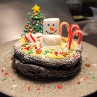 バサルトのクリスマス限定DIYパンケーキとホリデーメニュー！
プライムリブのファミリーパックも予約受付中
