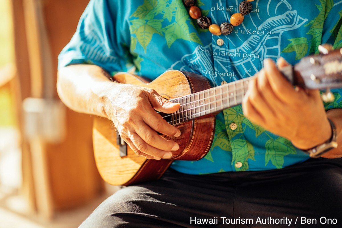 ハワイを代表するウクレレ奏者、ジェイク・シマブクロ氏のサイン入りウクレレが当たる「ウクレレの日キャンペーン」を8月23日（月）から開催（終了）｜ハワイ 州観光局ニュース｜allhawaiiオールハワイ
