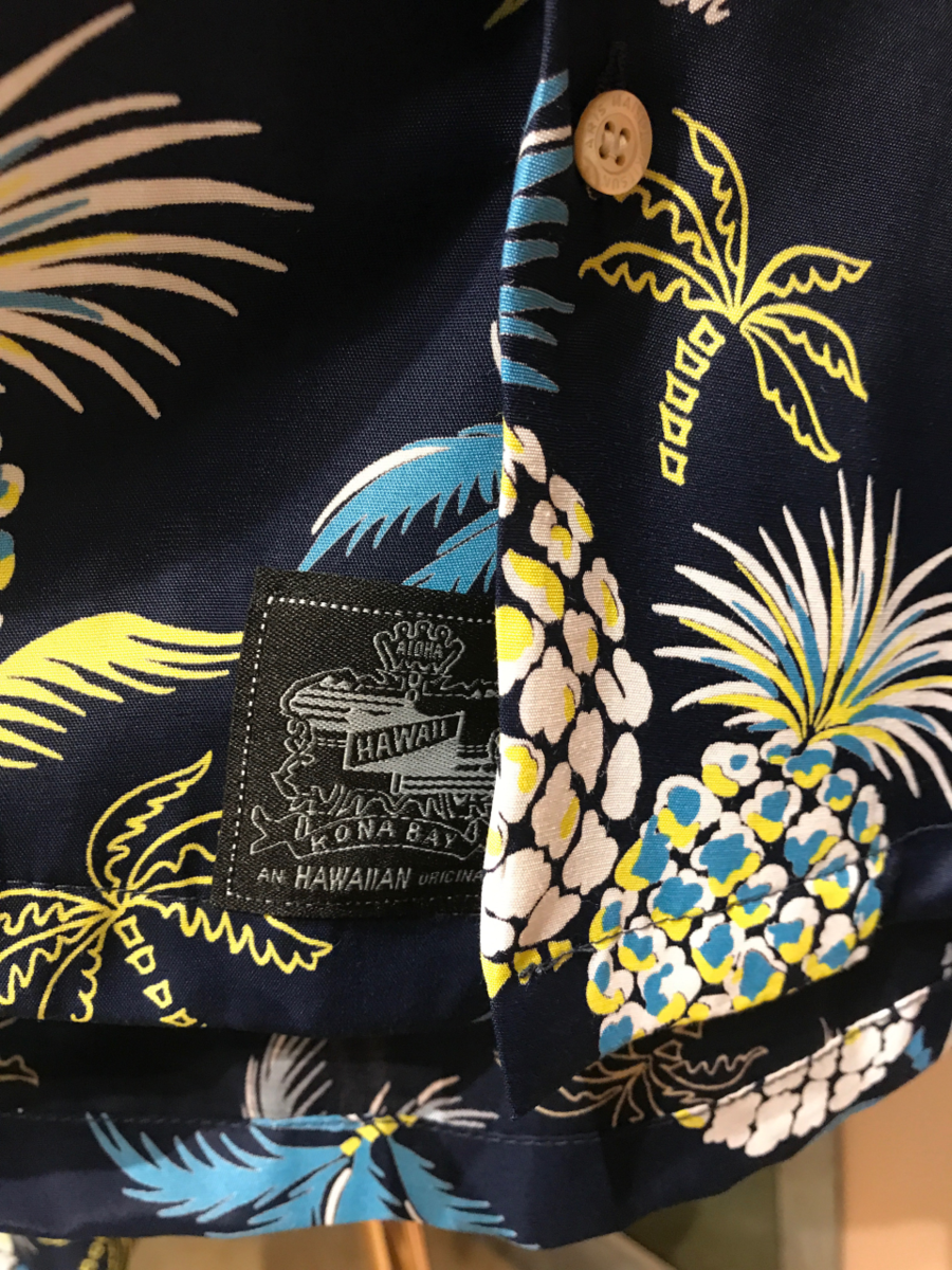 MAISON KITSUNÉとKona Bay Hawaiiのコラボレーション・アロハシャツ
