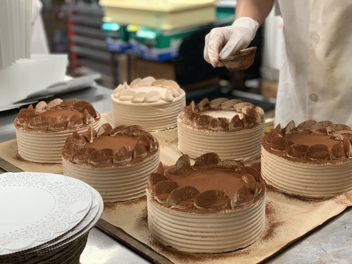 ハワイの街のケーキ屋さん クルクル が 業務用ケーキ工場を拡張 クルクル Allhawaiiオールハワイ