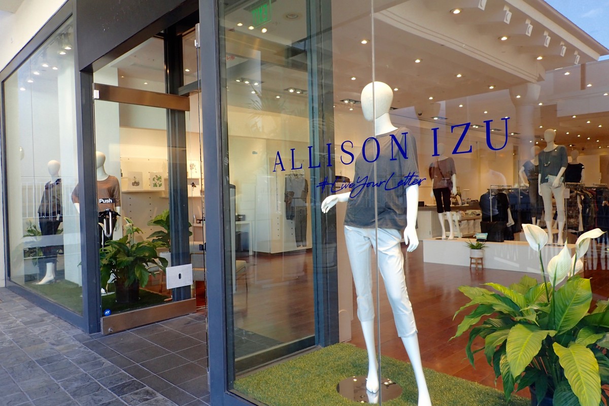 ローカルファッションデザイナー Allison Izuがアラモアナセンターに直営店をニューオープン Allhawaiiオールハワイ