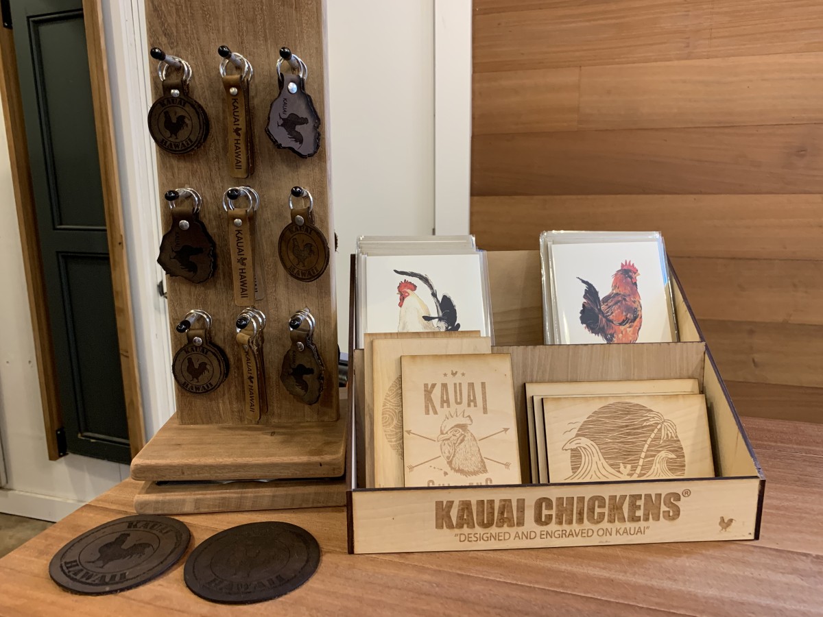 お洒落なカウアイチキンモチーフのアパレルショップ The Kauai Chickens Farmhouse Warehouse 3540 Allhawaiiオールハワイ