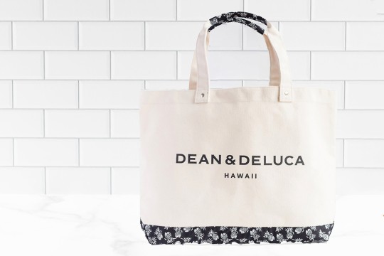 夏限定！DEAN & DELUCA HAWAIIでパイナップル柄のトートバッグが発売中！