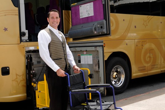 ADA(アメリカ障害者法)の基準にかなった車椅子リフト付き車両予約の際に。