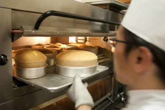 ハワイの街のケーキ屋さん『クルクル』が、業務用ケーキ工場を拡張！