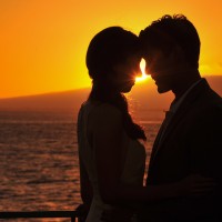 ハワイの海の上で過ごすロマンチックなバレンタインの夜